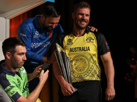 T20 World Cup 2022 Super 12: Australia v New Zealand – live | T20 World Cup 4 Aaron Finch leads Australia’s defence of the T20 World Cup trophy against New Zealand in Sydney.