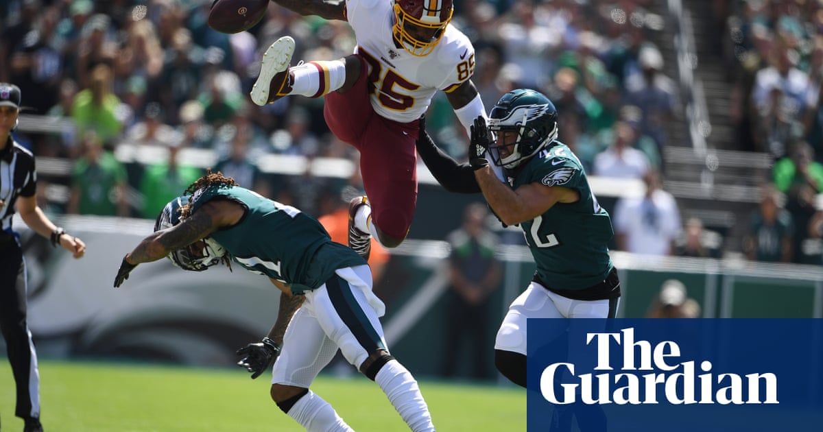NFL hurdling, basketball ejections and a cyclists imaginary penalty | Classic YouTube