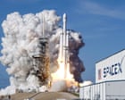 SpaceX courts retail investors in push for biggest IPO in history
