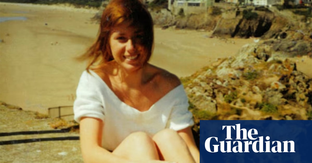 Coroner expresses concerns over NHS menopause care after death of teacher