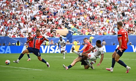 Jude Bellingham scores for England