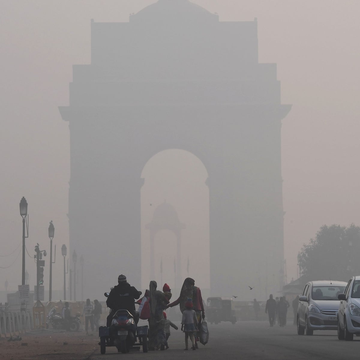 Fears of health crisis as Delhi suffers worst air pollution this year |  Delhi | The Guardian