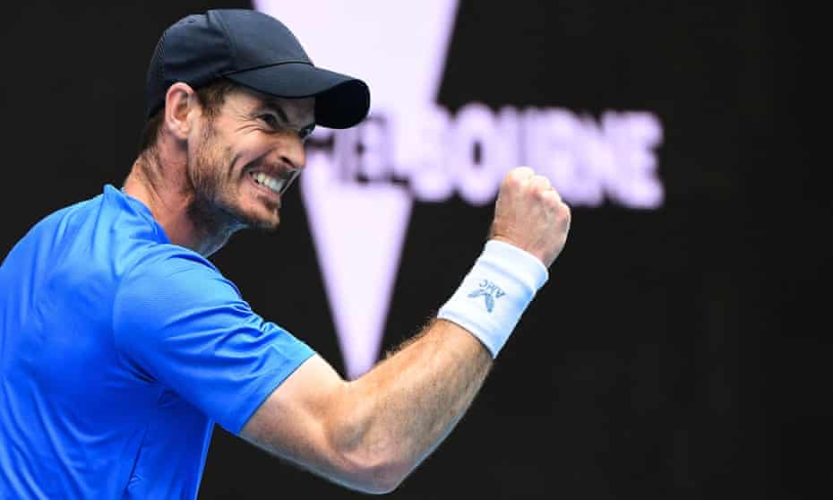 Andy Murray has made a dramatic winning return at the Australian Open.
