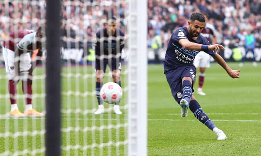 Riyad Mahrez misses the penalty that would have made it 3-2 at Manchester City.
