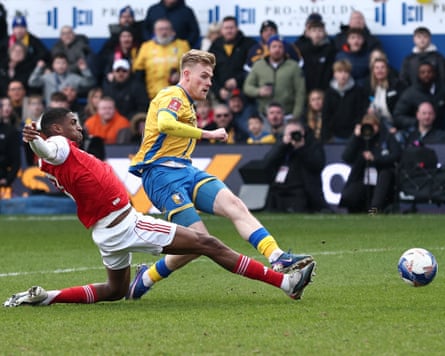 Mansfield’s Will Evans equalises against Arsenal