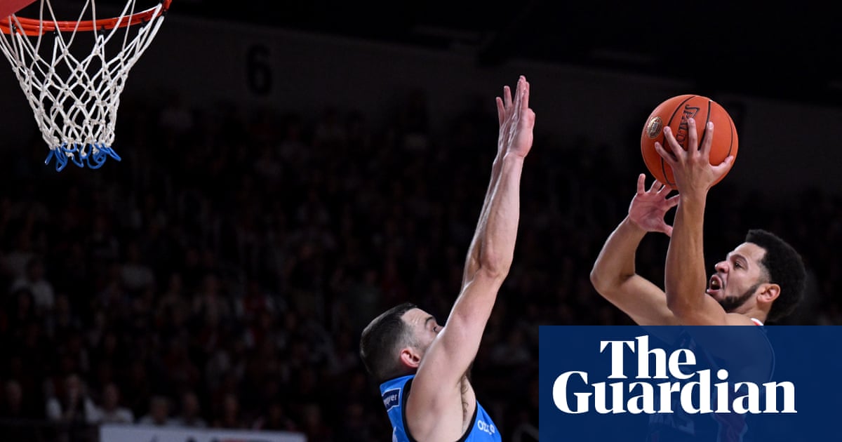 Hawks claim NBL title after defeating Melbourne United 114-104