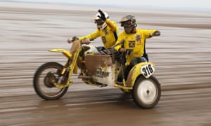 David Gray and Les Mudie in the Quad and Sidecar Race