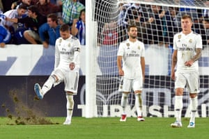 Sergio Ramos and Madrid players after the late goal.