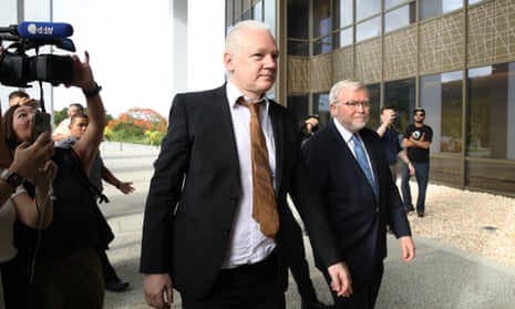 WikiLeaks founder Julian Assange with Kevin Rudd outside court at Saipan