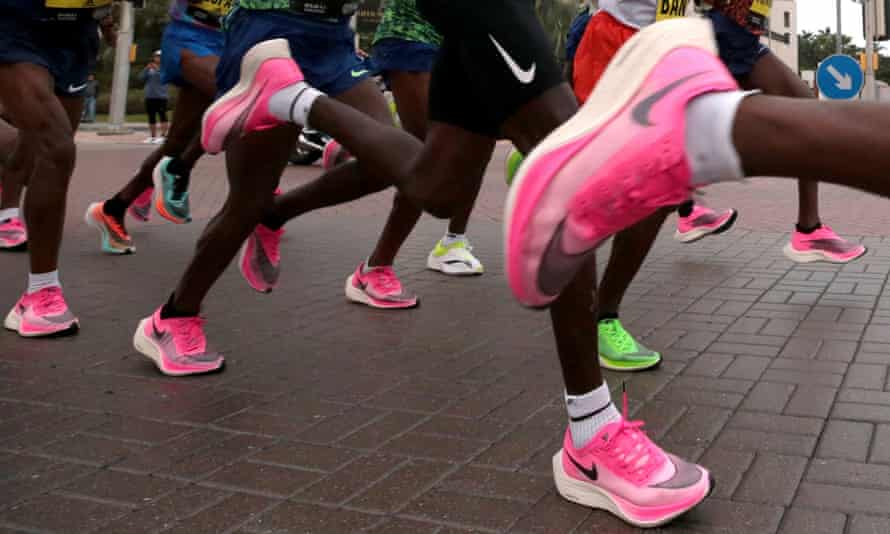 Runners wearing the Nike Vaporfly during the 2020 Dubai Marathon.