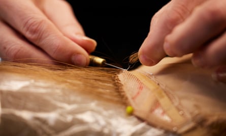 جذور الشعر.