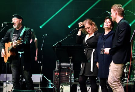 Thompson is joined by his daughter Kami, son Teddy and ex-wife Linda at his 70th birthday show at London’s Royal Albert Hall, 2019.