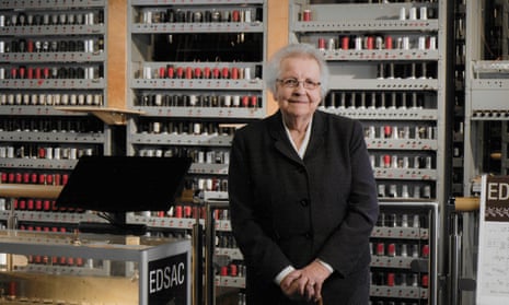 Mary Coombs at the National Museum of Computing in 2017 with a reconstruction of the Edsac computer.