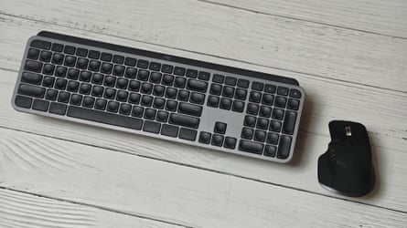 Logitech MX Keys S Combo Mac Wireless Keyboard and Mouse
