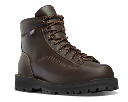 Una foto del producto de las botas Danner Explorer.
