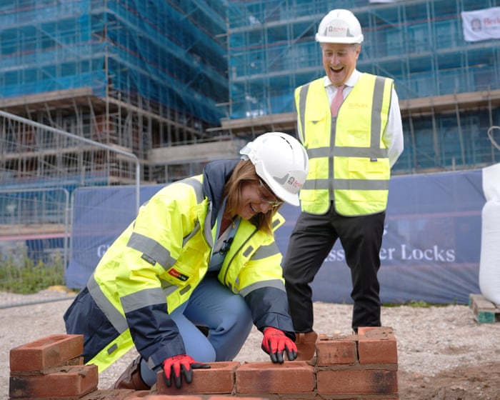 Bank’s interest rate vote and bond plans are little help to Reeves before budget