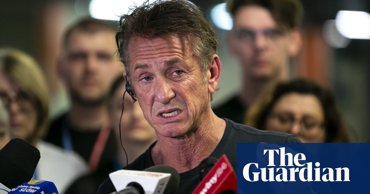 Sean Penn: I'll smelt my Oscars if Academy doesn't let Zelenskiy speak