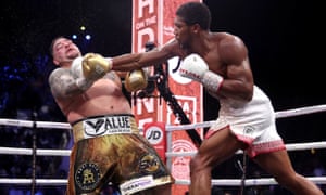 Anthony Joshua fue disciplinado en todo momento y restringió las oportunidades de Andy Ruiz Jr para romper su defensa.