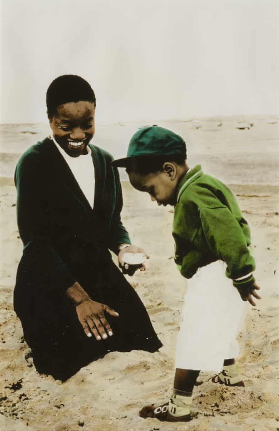 Go with the grain… Ingrid Pollard's Oceans Apart (1989) is in the show.