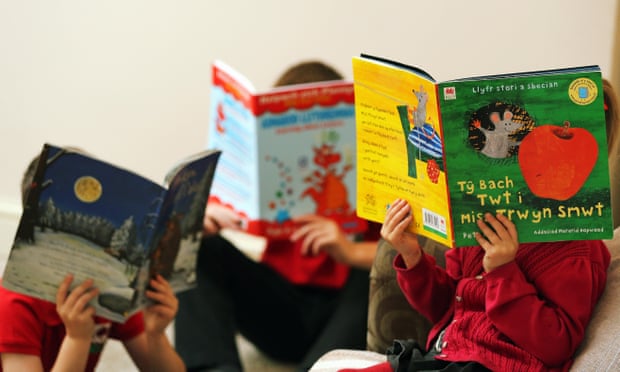 Children read in Welsh
