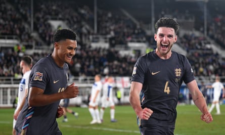 Declan Rice celebrates scoring Englandโs third goal after being assisted by substitute Ollie Watkins