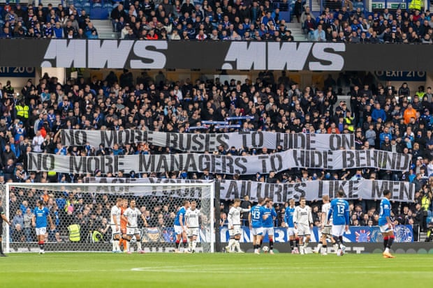 Vista geral do estádio Ibrox durante a partida entre Rangers e Dundee United.