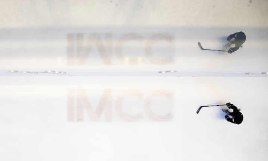 Russian ice hockey player Timur Faizutdinov dies after being hit by puck Ice hockey The Guardian Russian ice hockey player Timur Faizutdinov dies after being hit by puck Ice hockey The Guardian