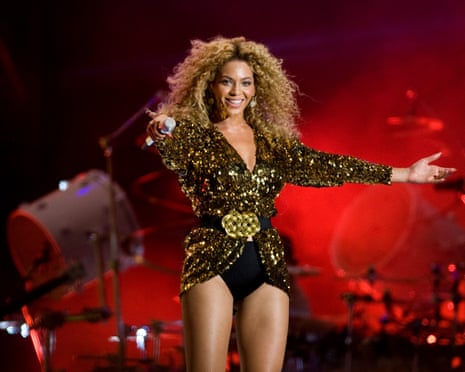 Beyoncé performing at Glastonbury festival