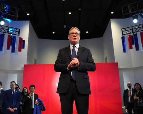 Keir Starmer gives a speech in China