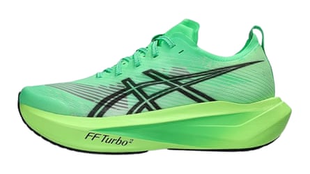أحذية الجري النسائية والرجالية من ASICS MEGABLAST