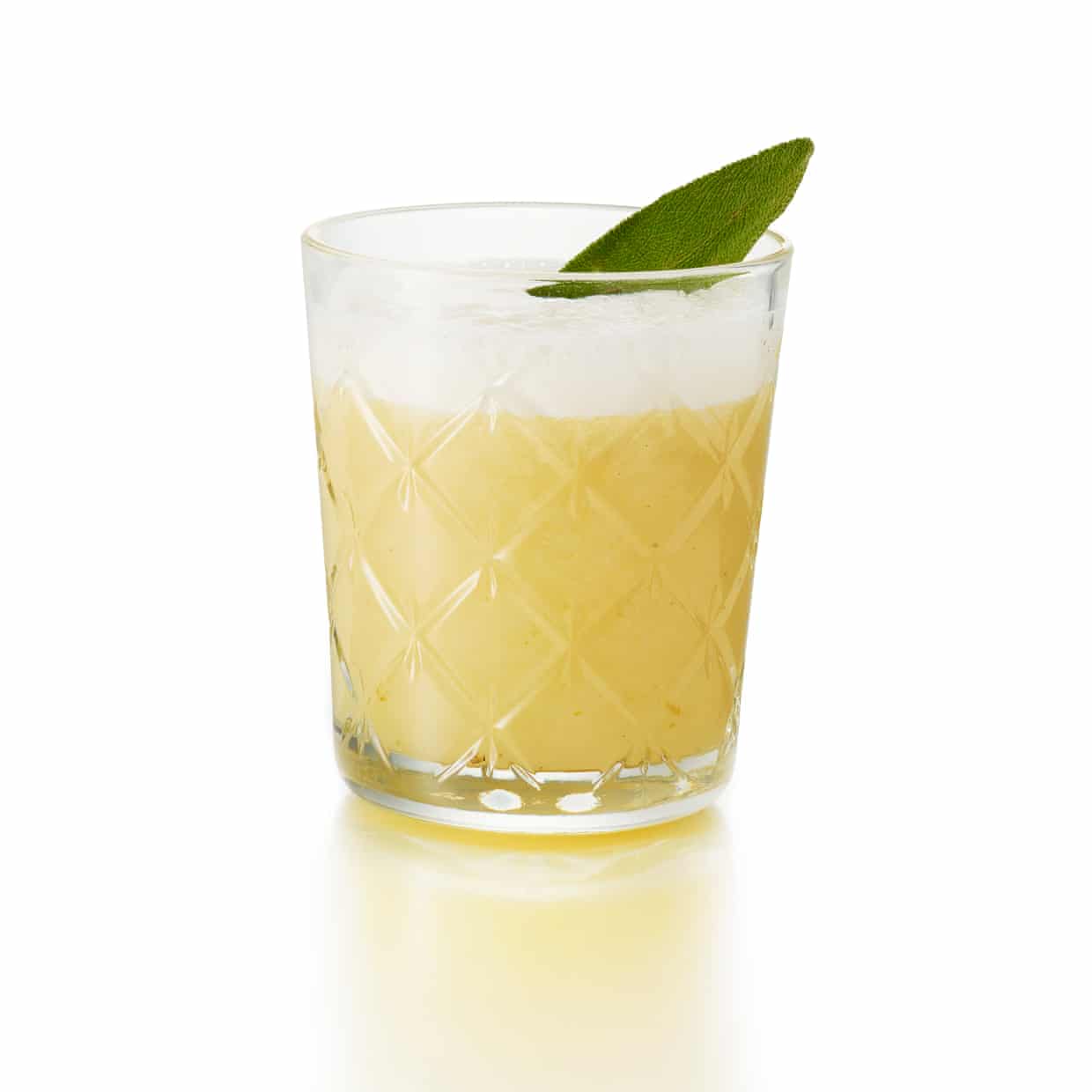 Cóctel Whirling Dervish: una versión del Tequila Sour a base de pera Cóctel Whirling Dervish: una versión del Tequila Sour a base de pera