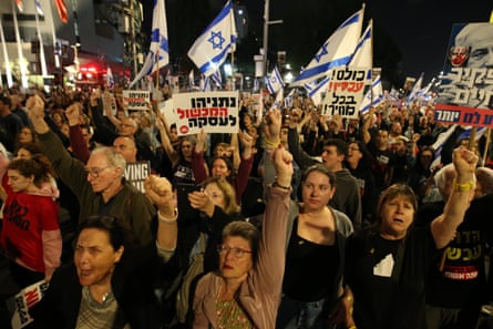 Thousands of Israeli citizens stage a demonstration demanding Benjamin Netanyahu’s.