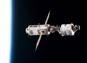 SPACE STATION HOVERS OVER EARTH HORIZON.The mated Russian-built Zarya (L) and U.S.-built Unity modules hover near Earth’s horizon shortly after leaving Endeavour’s cargo bay December 13. The six astronauts aboard Endeavour returned to the routine work of deploying satellites and readying for a scheduled return to Earth December 15 after leaving behind the International Space Station. RC/CLH/ - RP1DRIFQLSAE