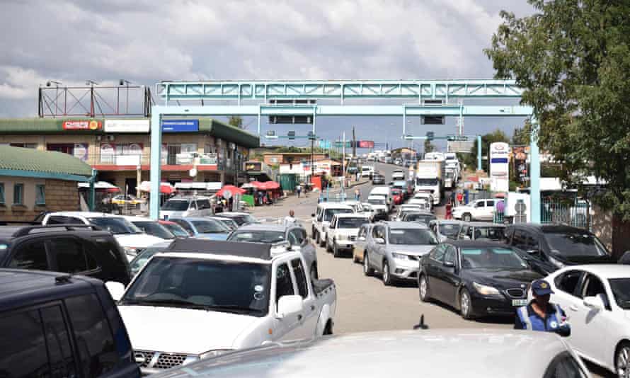 A queue of cars at the Maseru Bridge border post between Lesotho and South Africa.