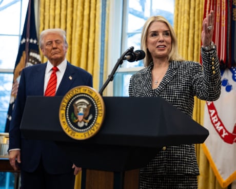 US federal judges consider creating own armed security force as threats mount