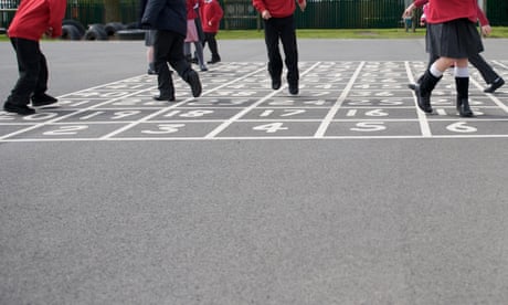 نگراني در مورد روشي كه مدارس ابتدايي و متوسطه مي توانند آموزش جنسي را آموزش دهند، باعث شده است كه دولت به بررسي برنامه ريزي شده خود سرعت ببخشد.