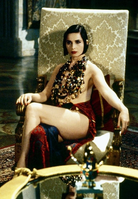 Isabella Rossellini in Death Becomes Her