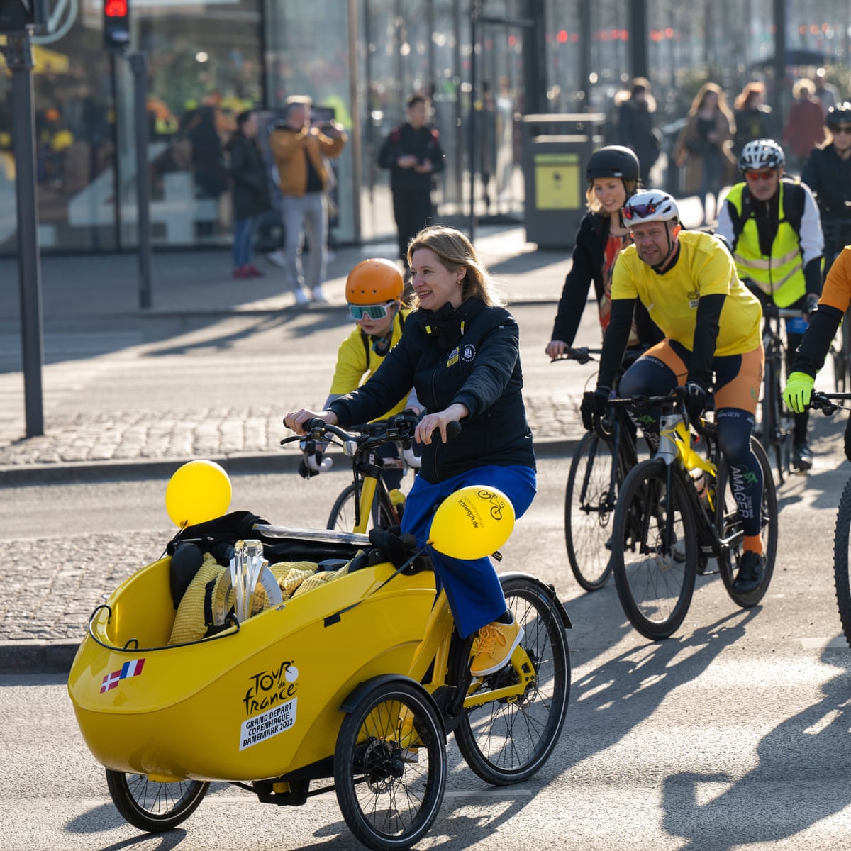 bike helmet copenhagen Vanilla Bicycle A bicycle helmet suitable for use when cycling New Dutch Bike Helmet Campaign