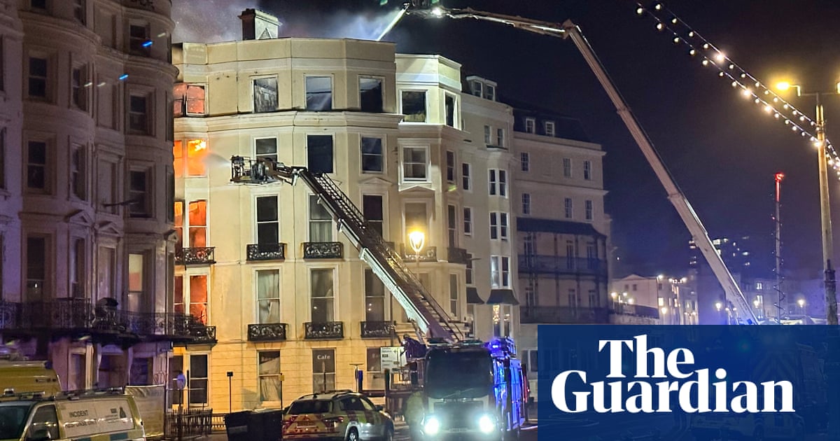 High winds hamper efforts to tackle fire at Royal Albion hotel in Brighton - The Guardian