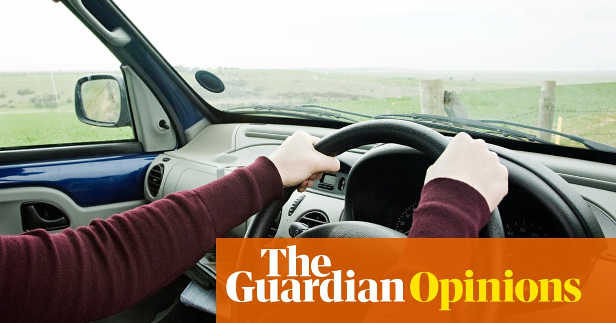 Confessions of an old learner driver: would I get my license despite not knowing left from right?