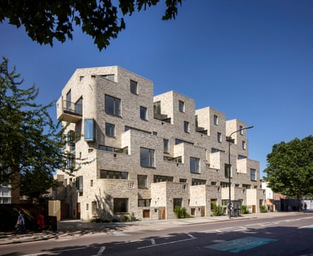 Style immeuble… Barber's mansion block à Peckham, Londres.