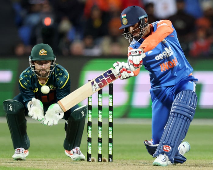 India make light work of depleted Australia bowling attack to level T20 series