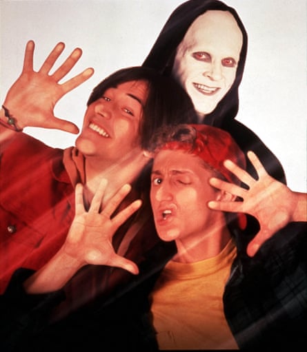 Actor William Sadler as the Grim Reaper, aka Death, who is in white face make-up and a black shroud, in Bogus Journey (1991). Actor William Sadler as the Grim Reaper, aka Death, who is in white face make-up and a black shroud, in Bogus Journey (1991).