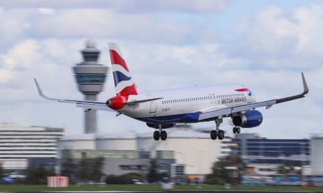 British Airways Airbus A320 landing