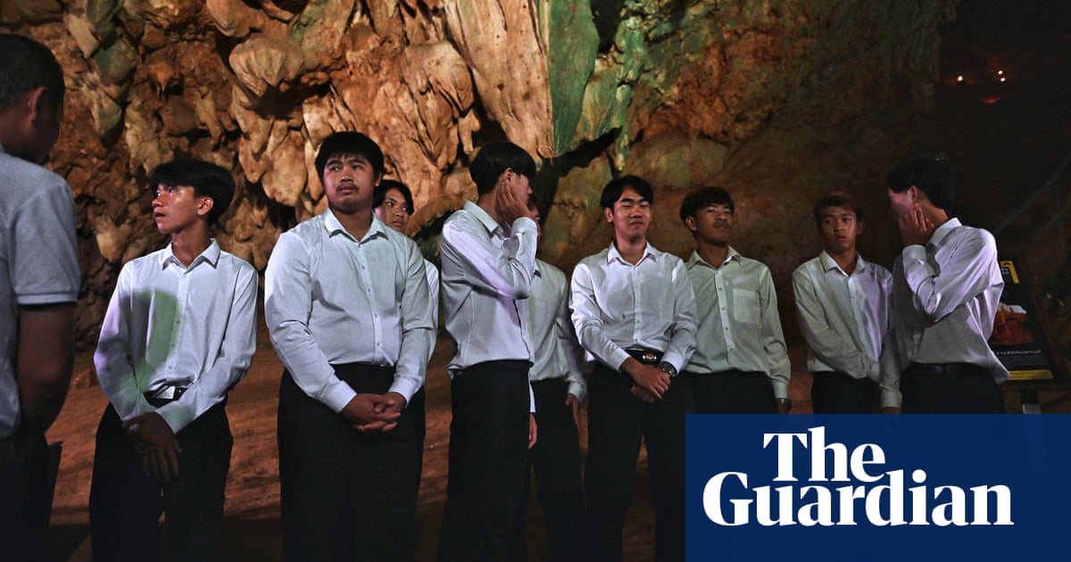 British diver and Thai youth athlete he rescued from cave in 2018 reunite