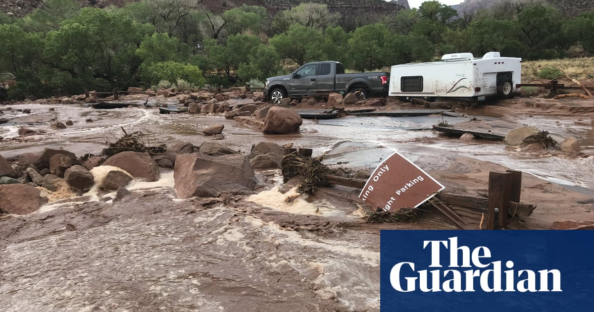 Flash floods wreak havoc in US south-west  but are no salve for drought