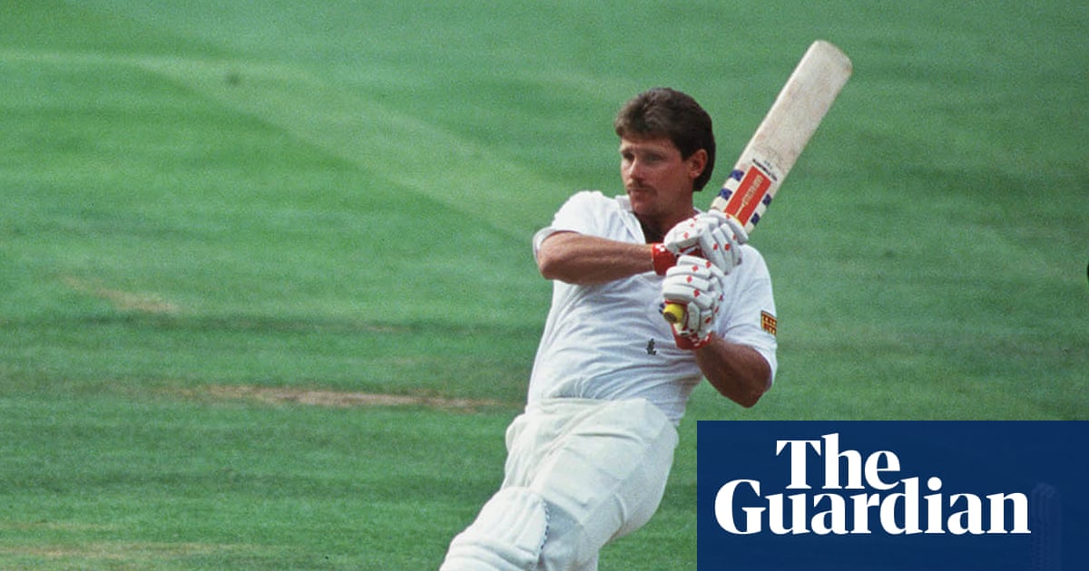 Robin Smith, former England cricketer, dies aged 62