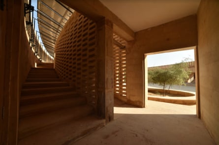 The Rani Ratnavanti Girls’ School and Womens’ Cooperative