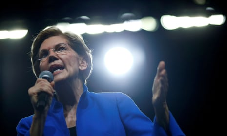 FILE PHOTO: U.S. Democratic presidential contenders attend a party dinner<br>FILE PHOTO: Democratic 2020 U.S. presidential candidate Sen. Elizabeth Warren speaks at a Democratic Party fundraising dinner, the Liberty and Justice Celebration, in Des Moines, Iowa, U.S. November 1, 2019. REUTERS/Eric Thayer/File Photo