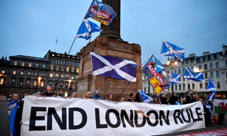 Independence supporters gather in Glasgow’s George Square